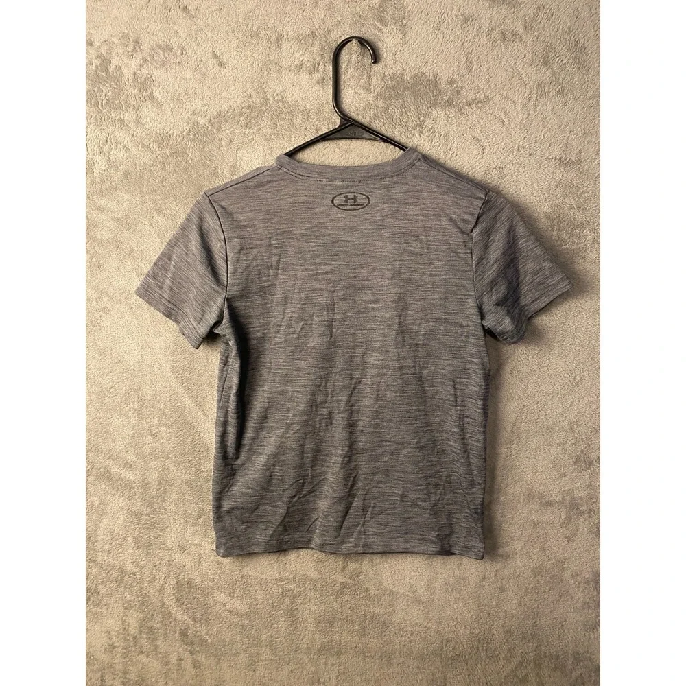Under Armour HeatGear T Shirt Youth M Gray Red Logo Athletic Short Sleeve